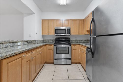 apt-304-5102 Nw 79th Ave, Doral, FL, 33166-4729 | Card Image