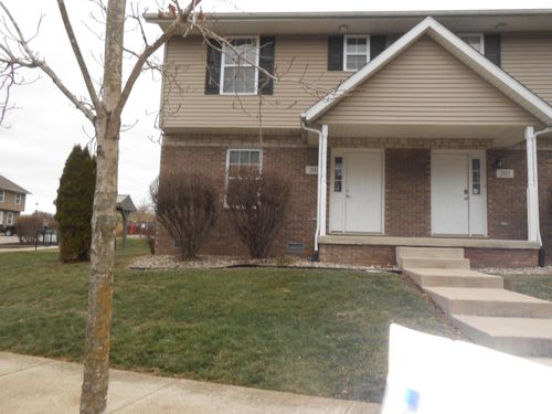 apt-201-1250 W Adams Hill Cir, Bloomington, IN, 47403-3440 | Card Image
