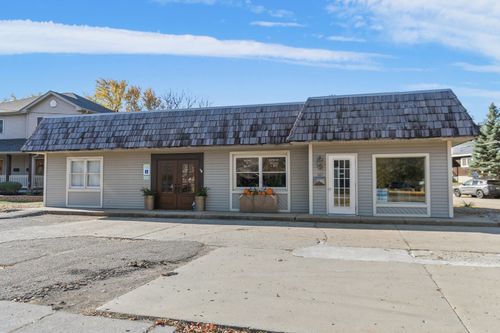 605 E Grant Hwy, MARENGO, IL, 60152-3431 | Card Image