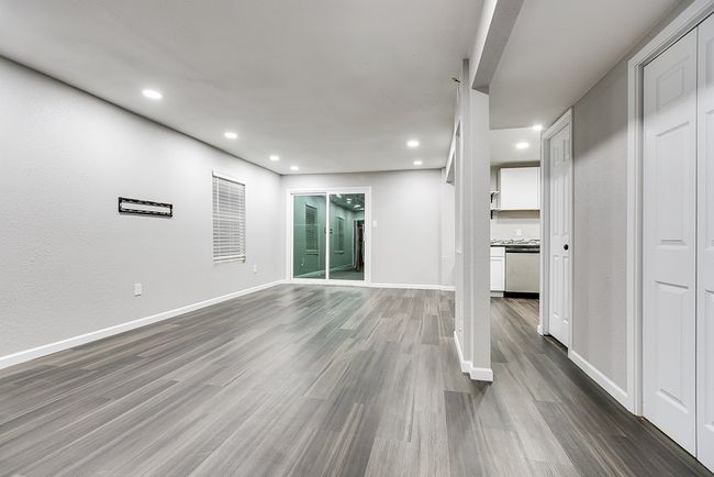 Main Living | Image 15