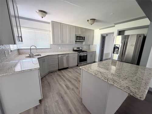 3818 Linkwood Dr, Houston, TX, 77025-3506 | Card Image