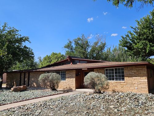 2604 Gaye Dr, Roswell, NM, 88201-3427 | Card Image