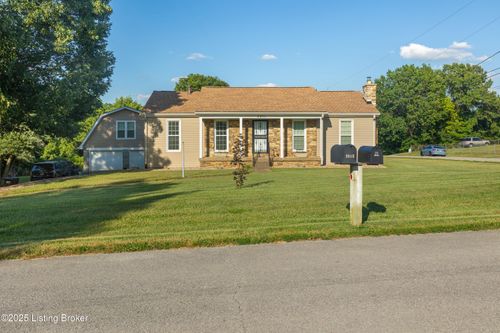 3911 Scenic Trl, Shepherdsville, KY, 40165-8937 | Card Image