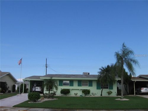 1527 Chevy Chase Dr, SUN CITY CENTER, FL, 33573-5317 | Card Image