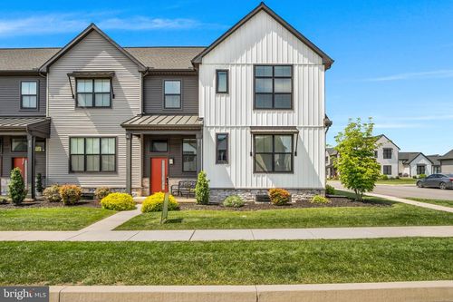 215 Estate Dr, MECHANICSBURG, PA, 17055-4531 | Card Image