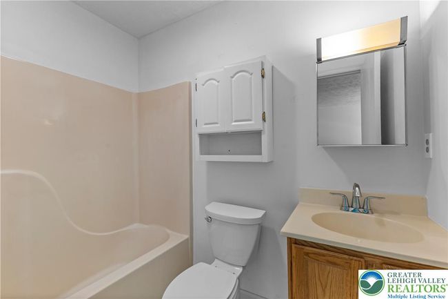 197 Broad Mountain View Dr, House other with 2 bedrooms, 2 bathrooms and null parking in Jim Thorpe PA | Image 11