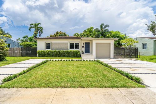 840 Oriole Ave, Miami Springs, FL, 33166-3814 | Card Image