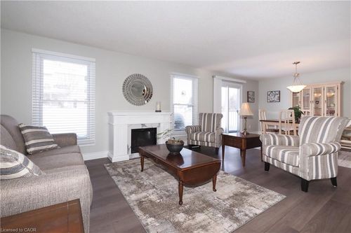 20 Fieldstone Walk, New Hamburg, ON, N3A2G2 | Card Image