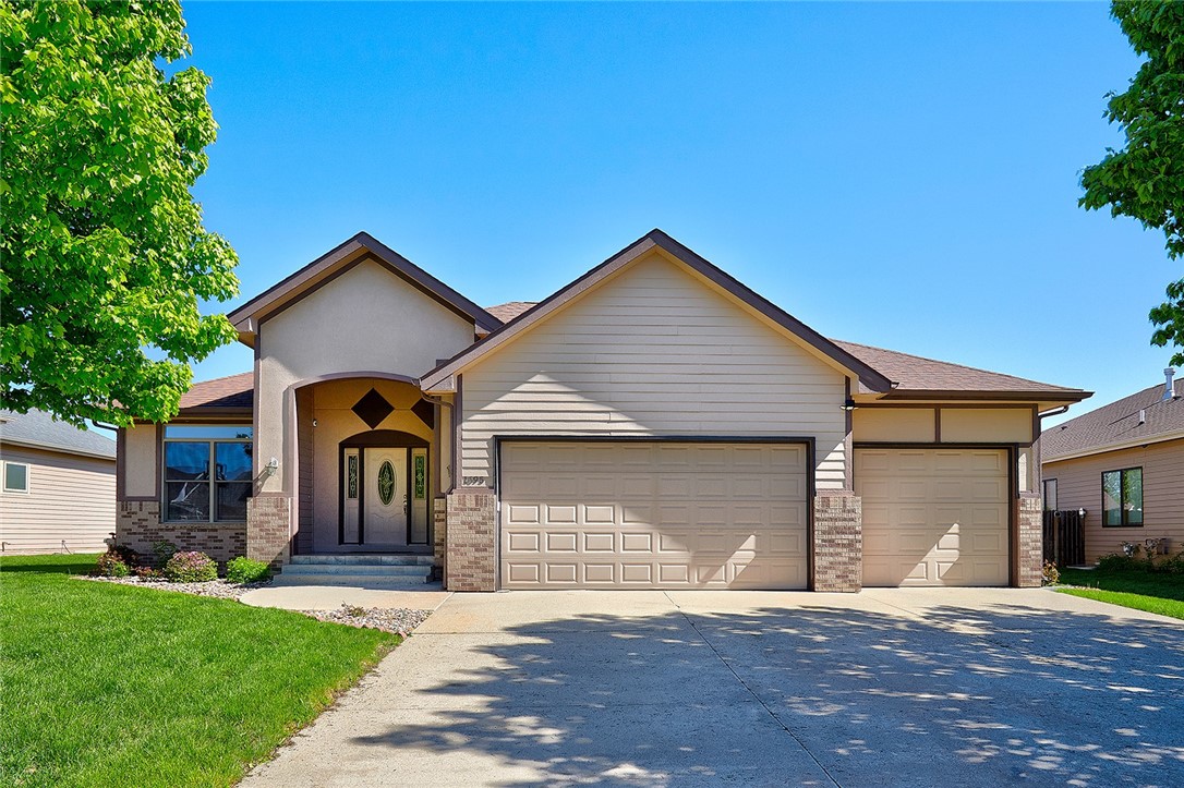 Bristol Dr, Waukee, IA 50263