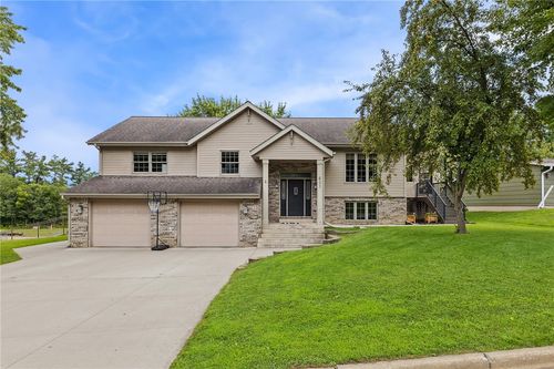 621 N 10th St, Black River Falls, WI, 54615-1139 | Card Image