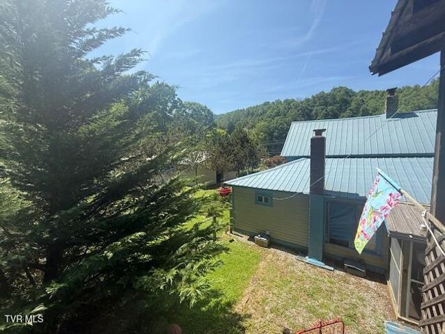 123 Mcmahan Gibbs Rd, House other with 2 bedrooms, 2 bathrooms and null parking in Roan Mountain TN | Image 46