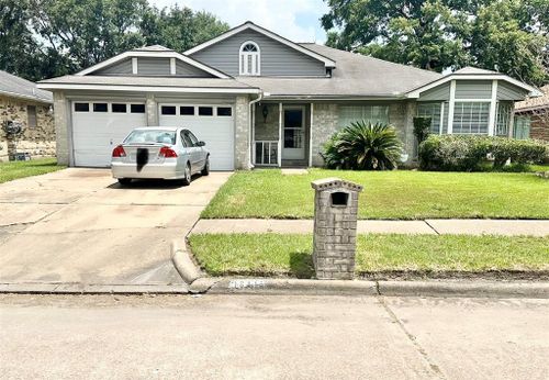 13415 Highland Castle Ln, Houston, TX, 77015-2117 | Card Image
