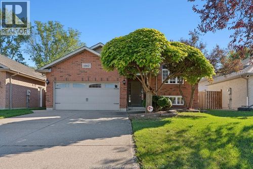 1162 Banwell Rd, Windsor, ON, N8P1J2 | Card Image