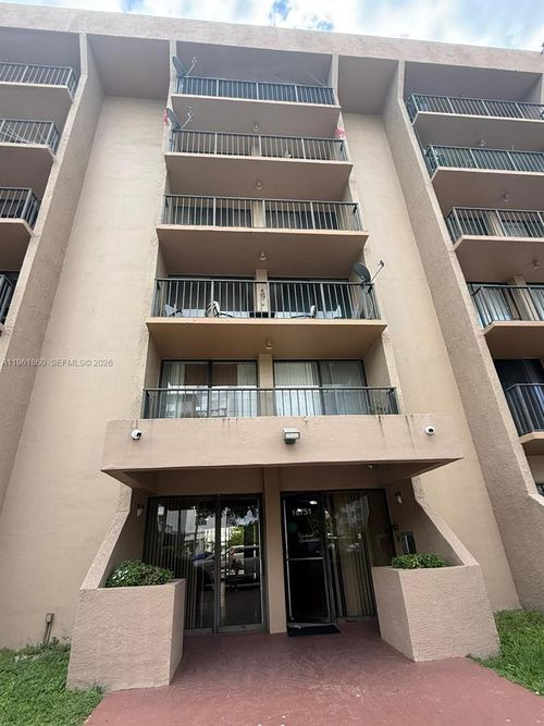 apt-104-16751 Ne 9th Ave, North Miami Beach, FL, 33162-2531 | Card Image