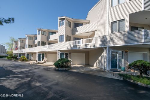 10 Seawinds Way, Long Branch, NJ, 07740-7877 | Card Image