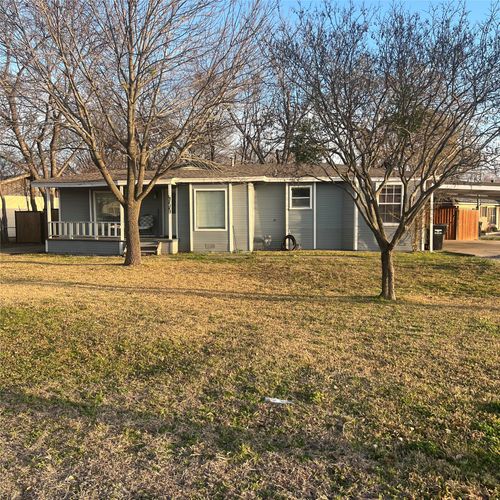 2521 Broadview St, Greenville, TX, 75402-7329 | Card Image