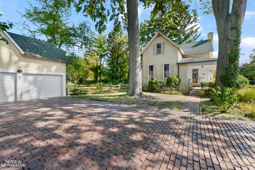 16935 Maumee Ave, Grosse Pointe, MI, 48230-1519 | Card Image