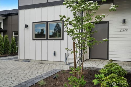 2326 Ne 128th St, Seattle, WA, 98125-4229 | Card Image