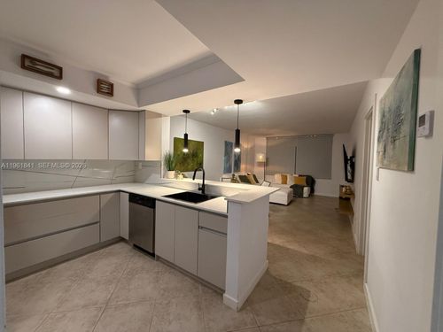 apt-l107-2815 Ne 201st Ter, Aventura, FL, 33180-2005 | Card Image