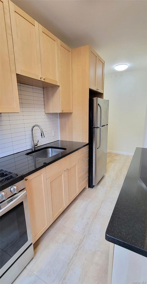 2-4829 40th St, Sunnyside, NY, 11104-4104 | Card Image