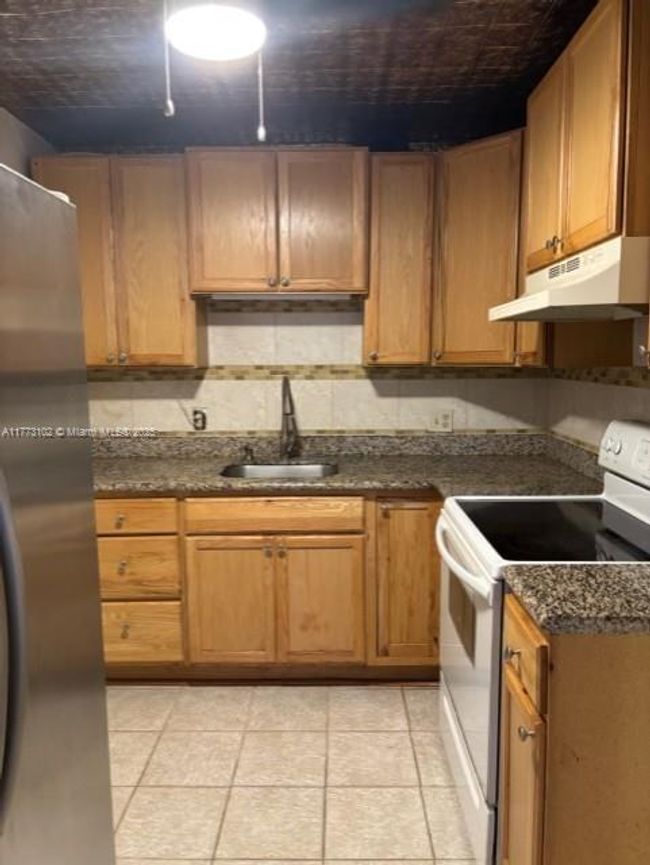 APT-105C - 1401 Sw 134 Th Way, Condo with 2 bedrooms, 2 bathrooms and null parking in Pembroke Pines FL | Image 16