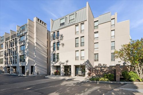 apt-402-630 Winnetka Mews, Winnetka, IL, 60093-1963 | Card Image