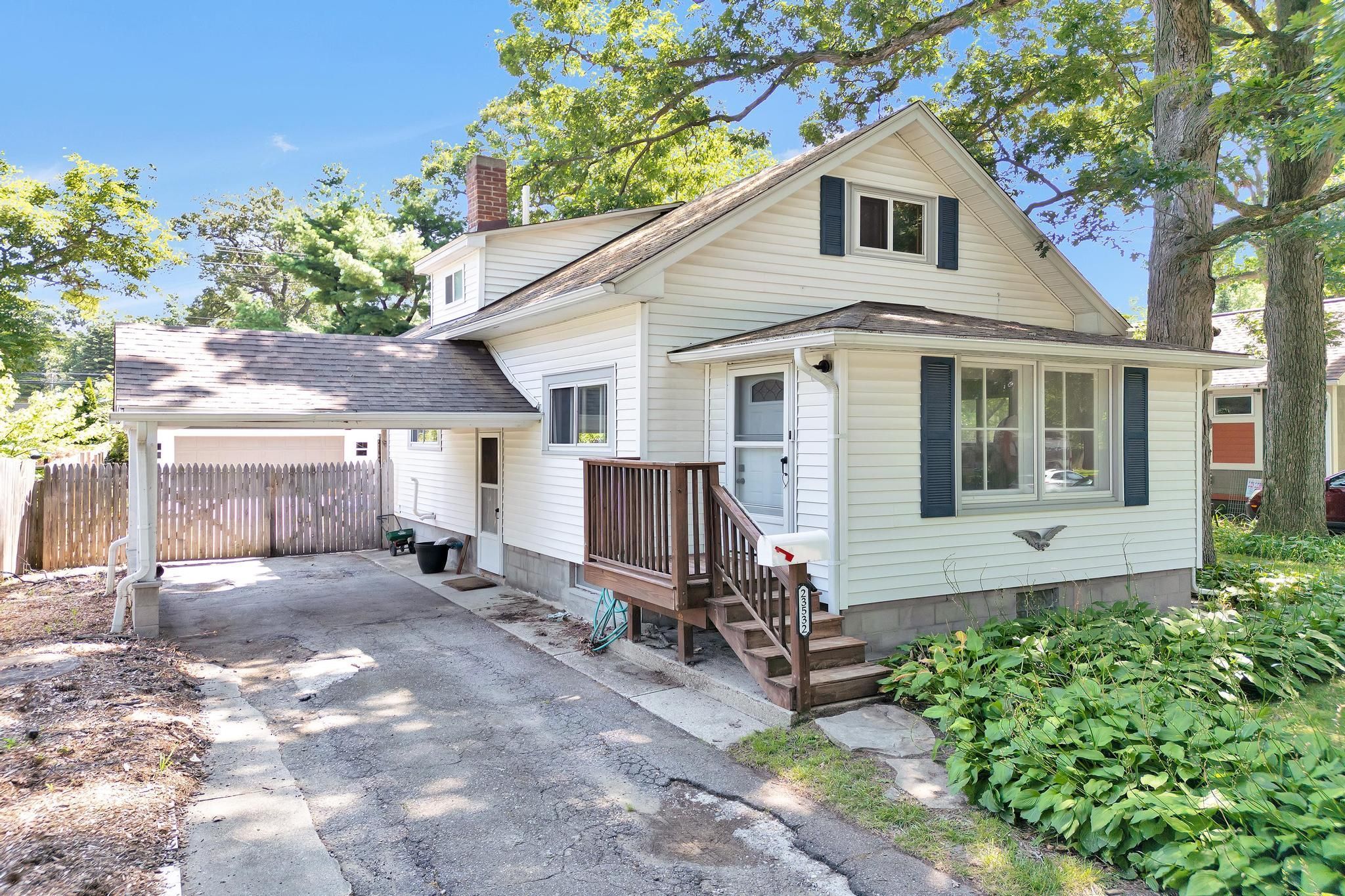 Forest St, Oak Park, MI 48237