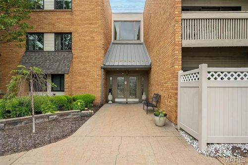 unit-208-950 E Rue De La Banque, Creve Coeur, MO, 63141-5163 | Card Image