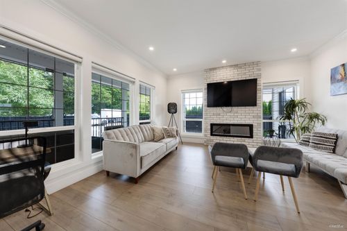 6709 216 St, Langley, BC, V2Y0W9 | Card Image