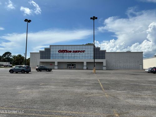 3437 Denny Ave, Pascagoula, MS, 39581-5414 | Card Image