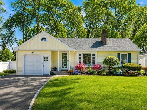 101 Shirley Dr, Cumberland, RI, 02864-5214 | Card Image