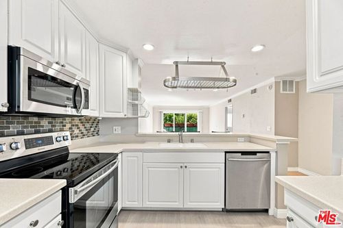 213-2940 N Verdugo Rd, Glendale, CA, 91206-3939 | Card Image