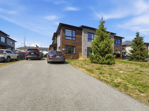 8650 Rue M.-J.-Drapeau, Mirabel, QC, J7N0T8 | Card Image