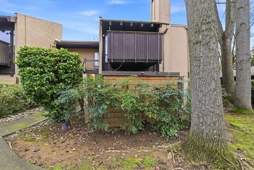 unit-4-2229 Woodside Ln, Sacramento, CA, 95825-7460 | Card Image