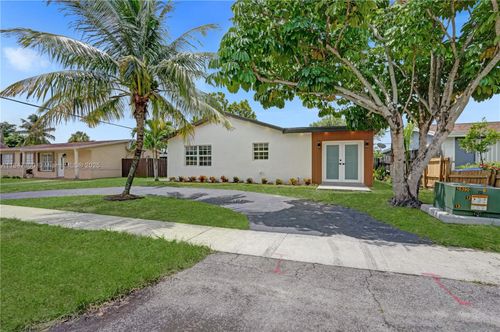 6220 Nw 12th Ct, Sunrise, FL, 33313-6126 | Card Image