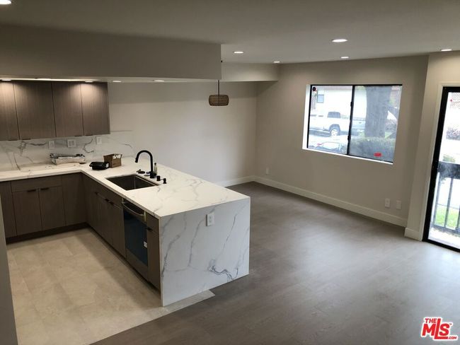 APT-5 - 600 N Isabel St, Condo with 2 bedrooms, 2 bathrooms and 2 parking in Glendale CA | Image 5