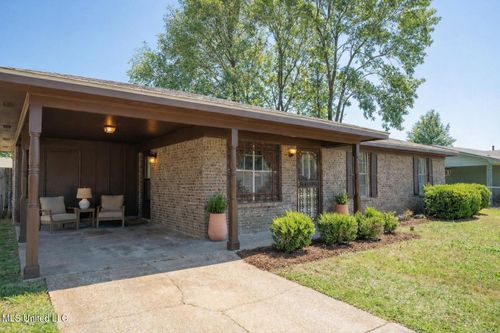 204 Johnson St, Belzoni, MS, 39038-4010 | Card Image