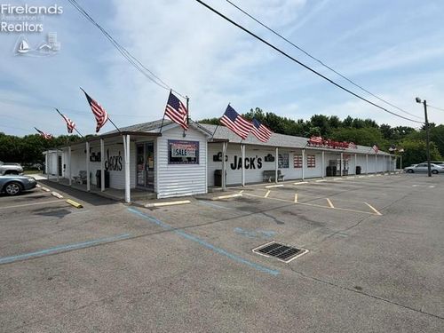 56 N Howard Rd, Curtice, OH, 43412-9765 | Card Image