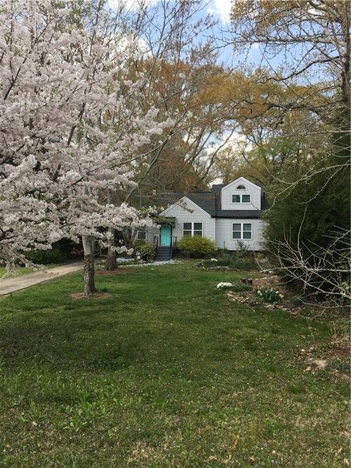 136 Bucher Dr, Decatur, GA, 30030-3704 | Card Image