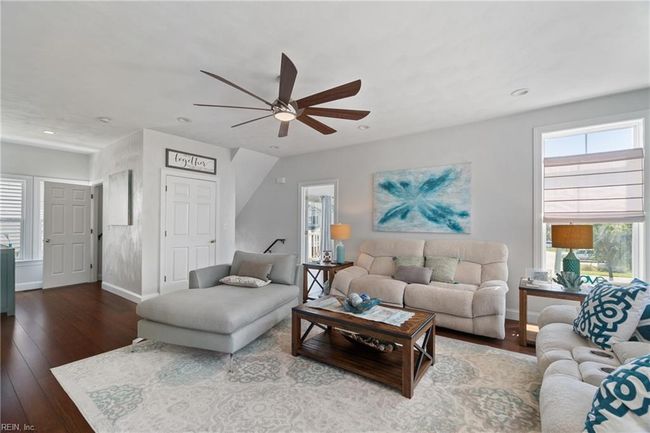9509 14 Th Bay St, House attached with 4 bedrooms, 3 bathrooms and null parking in Norfolk VA | Image 11