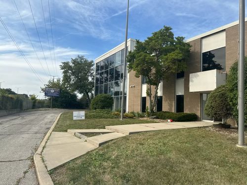 543 W Algonquin Rd, Arlington Heights, IL, 60005-4411 | Card Image