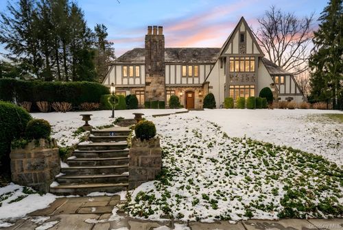 4 Laurel Ave, Mount Vernon, NY, 10552-1019 | Card Image