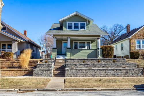 2621 Iowa St, Davenport, IA, 52803-1828 | Card Image