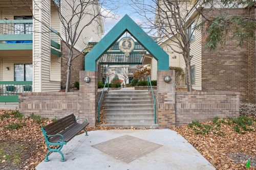 apt-3302-7610 York Ave S, Edina, MN, 55435-5900 | Card Image