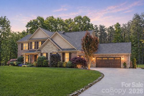 7377 Bay Cove Ct, Denver, NC, 28037-5518 | Card Image