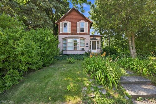 18971 Lorain Rd, Fairview Park, OH, 44126-1913 | Card Image