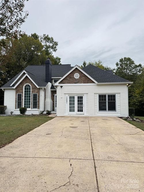 13001 Greycrest Dr, Charlotte, NC, 28278-7134 | Card Image
