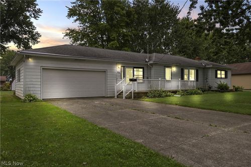 814 S Logan St, Elyria, OH, 44035-6549 | Card Image