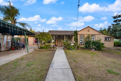 2012 2nd St, Hughson, CA, 95326-8027 | Card Image