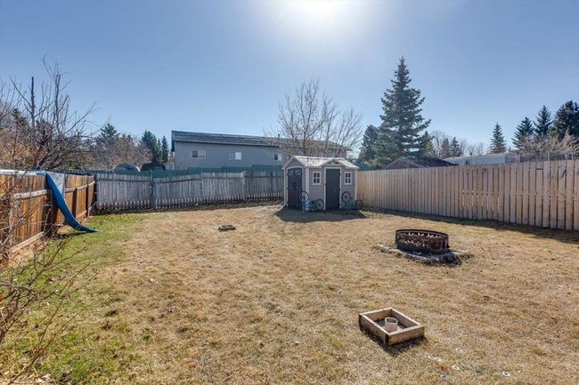 77 Westview Drive, Home with 3 bedrooms, 1 bathrooms and 2 parking in Sylvan Lake AB | Image 11